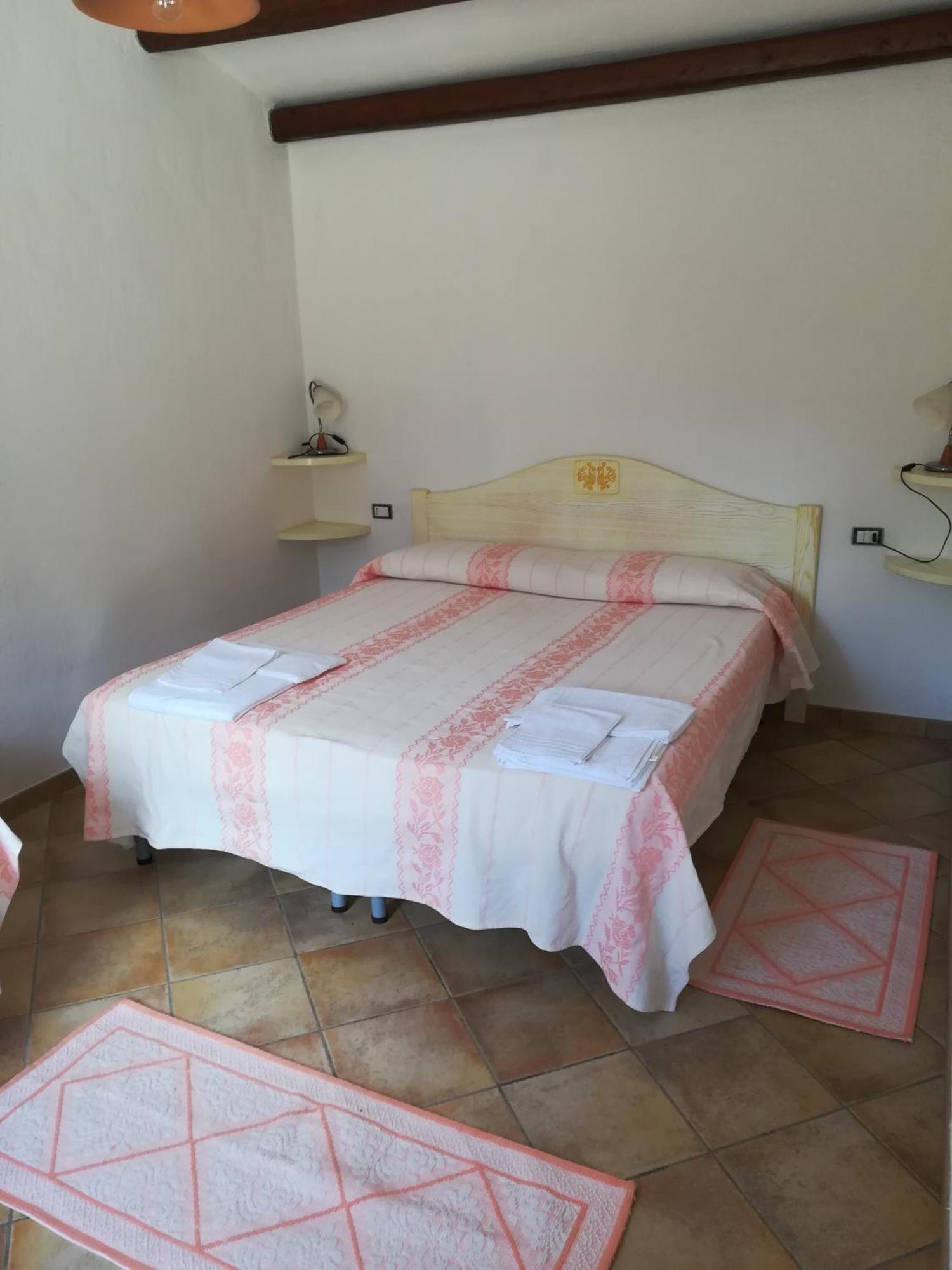 Agriturismo Donnolu Tertenìa Habitación foto